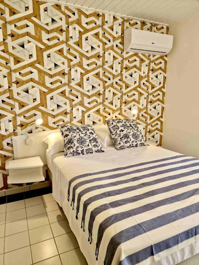 Manbana 333 Hotel Folle Anse Eksteriør billede